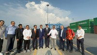 Menhub menambahkan sebagai negara dengan lebih dari 17 ribu pulau, pelabuhan menjadi salah satu hal terpenting yang harus dikelola dengan baik di Indonesia. Tidak hanya untuk konektivitas masyarakat tapi juga konektivitas logistik. Maka Pelabuhan Laem Chabang adalah contoh sukses bagaimana hal tersebut dapat dikelola dengan baik.