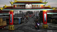Pada zaman kerajaan itu pula sungai Citarum kerap dijadikan jalur perniagaan atau jalur perdagangan.