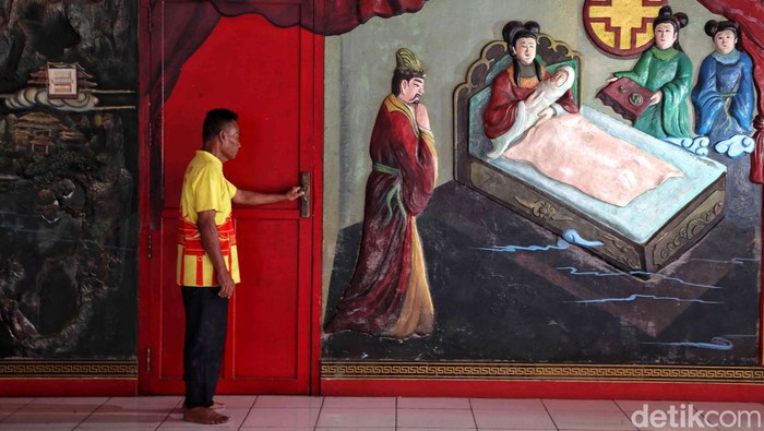 Menilik Kampung Tionghoa Ku Poh Karawang Beginilah potret masyarakat Tionghoa di Kampung Ku Poh, Karawang, Jawa Barat saat menjelang hari Raya Imlek.