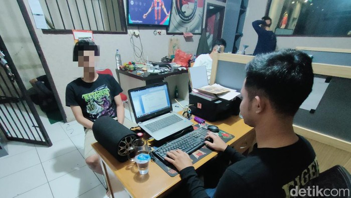 MF, Mahasiswa Cianjur edarkan 500 gram ganja