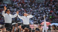 Anies memuji semangat pendukung yang sudah sejak semalam datang untuk menghadiri kampanye.