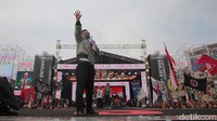 Tarian Merajut Nusantara membuka acara tersebut. 
