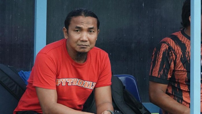 Pelatih kiper baru Arema FC Agung Prasetya