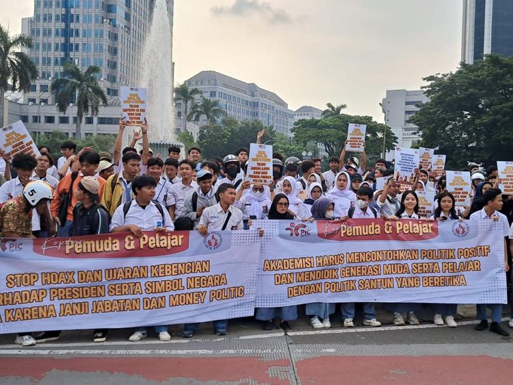Ratusan Pelajar Deklarasi Tolak Pendidikan Politik Negatif di Pemilu 2024