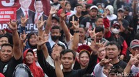 Ketua umum partai politik pengusung Ganjar-Mahfud dijadwalkan hadir dalam kampanye akbar tersebut. Kampanye akbar di Solo dimulai sejak pukul 06.00 WIB. Acara tersebut dibuka dengan kirab.  