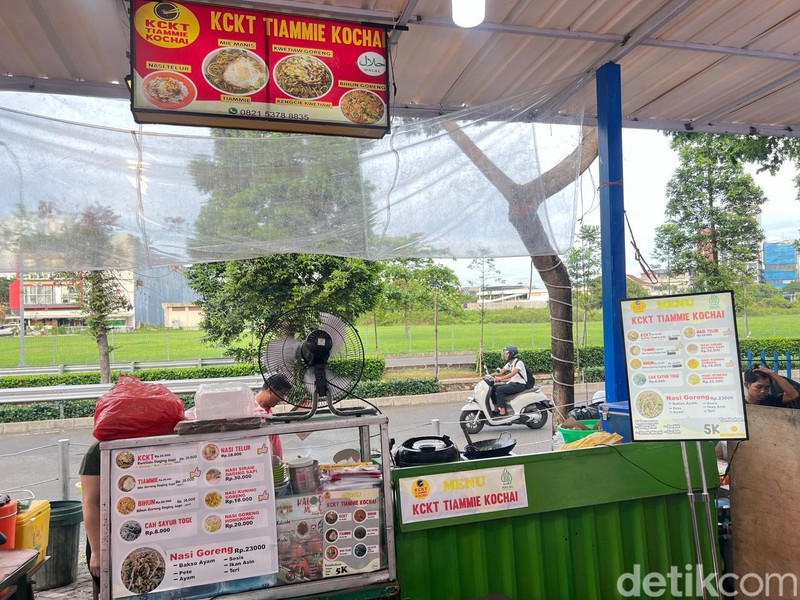 Seru! Jajan Kwetiau Ekonomis hingga Kaloci Pontianak di Pasmod Paramount