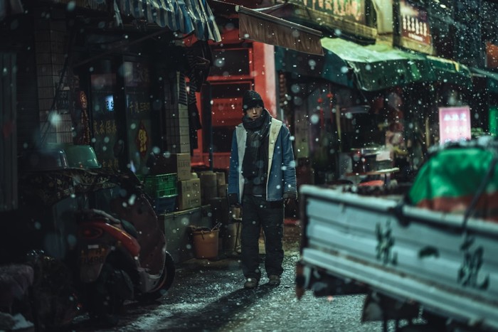 Song Joong Ki dalam film My Name Is Loh Kiwan.