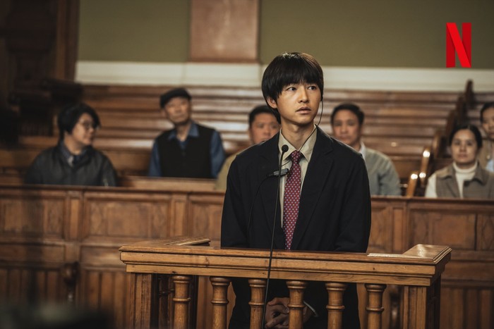 Song Joong Ki dalam film My Name Is Loh Kiwan.