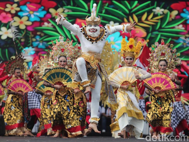 Tarian Merajut Nusantara Meriahkan Hajatan Rakyat Ganjar-Mahfud
