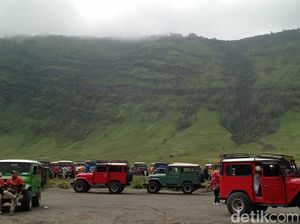 Penyedia Jasa Wisata Sambat Penutupan Bromo yang Dinilai Mendadak