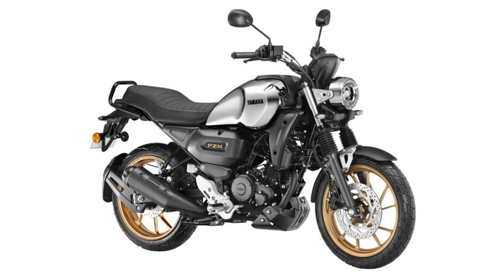 Yamaha FZ-X Chrome.