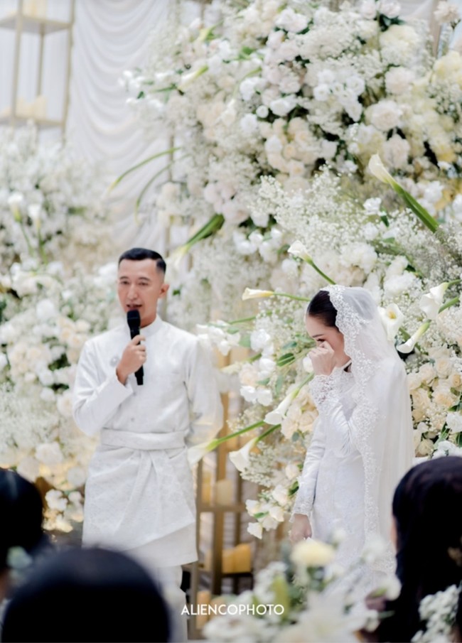 Sayangnya momen romantis tersebut tidak berlanjut. Ayu Ting Ting mengabarkan bahwa dia telah resmi putus dari Fardhana. Foto: dok. TikTok Arief Taqien (fotografer: Aliencophoto)