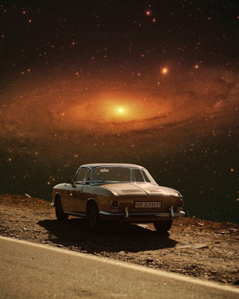 Kreator digital dengan nama akun LFHCS di Instagram telah membuat hal biasa menjadi sesuatu yang luar biasa. Karyanya menampilkan bagaimana kehidupan manusia bila dekat dengan luar angkasa.