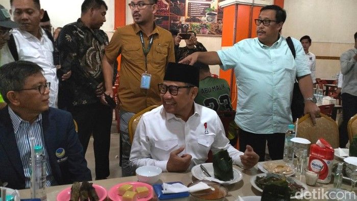 Catat! 5 Tempat Makan Ayam Goreng Favorit Capres dan Cawapres