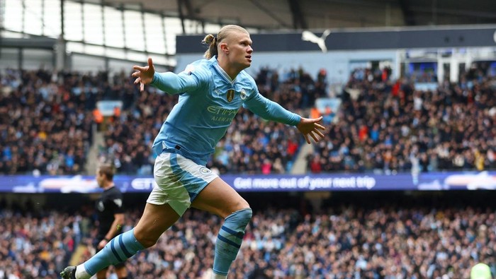 Soccer Football - Premier League - Manchester City v Everton - Etihad Stadium, Manchester, Britain - February 10, 2024 Manchester Citys Erling Braut Haaland celebrates scoring their first goal REUTERS/Carl Recine NO USE WITH UNAUTHORIZED AUDIO, VIDEO, DATA, FIXTURE LISTS, CLUB/LEAGUE LOGOS OR LIVE SERVICES. ONLINE IN-MATCH USE LIMITED TO 45 IMAGES, NO VIDEO EMULATION. NO USE IN BETTING, GAMES OR SINGLE CLUB/LEAGUE/PLAYER PUBLICATIONS.