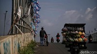 Menurut Undang-Undang Nomor 7 Tahun 2017 tentang Pemilihan Umum, pada pasal 1 ayat 36, masa tenang adalah masa yang tidak dapat digunakan untuk melakukan aktivitas kampanye pemilu.