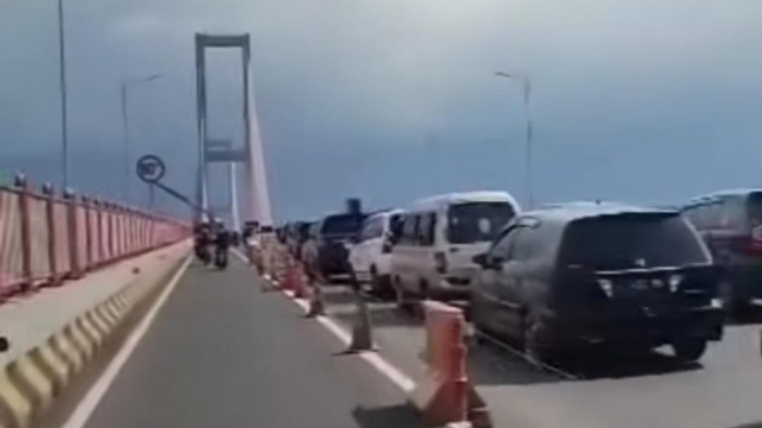 Haul akbar di surabaya macetkan Suramadu 2 km