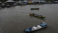 Komisi Pemilihan Umum (KPU) Kabupaten Asmat menetapkan daftar pemilih tetap (DPT) Kabupaten Asmat sebanyak 80.122 orang yang tersebar di 224 kampung dengan 352 tempat pemungutan suara (TPS). ANTARA FOTO/Aprillio Akbar