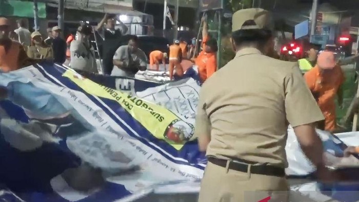 Masa Tenang, Pemkot Jaktim Turunkan Alat Peraga kampanye