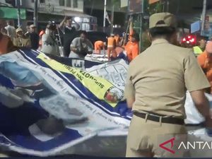 Masa Tenang, Pemkot Jaktim Turunkan Alat Peraga kampanye