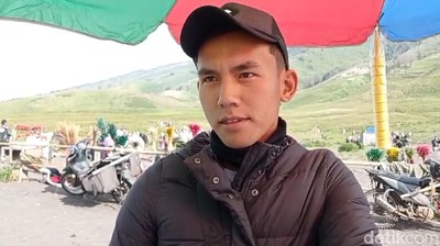 Tampang Penjual Es Krim di Bromo yang Viral Mirip Pangeran Mateen
