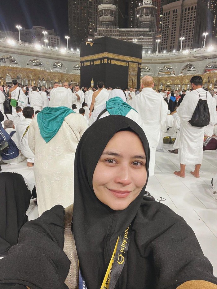 Prilly Laticonsina Prilly Latuconsina umrah