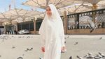 Masyaallah, Prilly Latuconsina Bersyukur Umrah Bareng Keluarga dan Karyawan