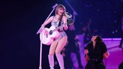 Majestic! Taylor Swift Bikin Tokyo Dome Membara