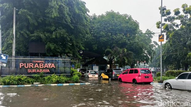 Terminal Purabaya Sidoarjo banjir lagi.