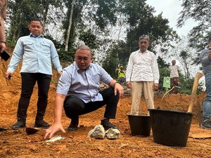 Andre Rosiade Tepati Janji Bangun BTS di Tanjuang Labuah dan Kamang Baru Sijunjung