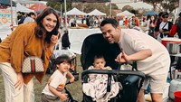 Acha Sinaga dan suami lega akhirnya bisa ikutan nyoblos di Sydney, Australia. Sebelumnya, Acha Sinaga sempat curhat dia dan suami terancam tak bisa ikut Pemilu 2024 karena terlambat daftar. Foto: dok. Instagram Acha Sinaga