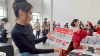 Cinta Laura tahun ini mengikuti Pemilu 2024 dengan menggunakan hak suaranya di New York, Amerika Serikat. Foto: dok. Instagram Cinta Laura