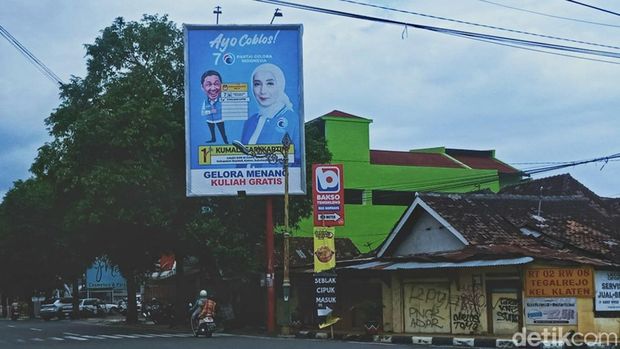 Baliho besar Capres dan Caleg masih terpasang di Klaten