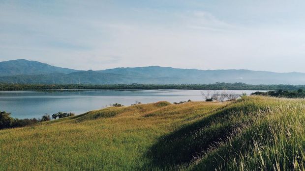 Danau Asam, salah satu danau di kawasan Danau Suoh.