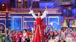 Potret Dilraba Dilmurat, Cantik Menari Pakai Baju Adat Uighur
