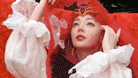 Dilraba berharap, acara Menari di Xinjiang tersebut bisa mempopulerkan lagu dan tarian dari kampung halamannya. Xinjiang adalah tempat yang bagus dan semua orang boleh datang dan bermain ke sini, tutup Dilraba. (dok. Weibo)