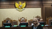 Seperti diberitakan sebelumnya, Ketua KPK Firli Bahuri mengatakan kasus ini bermula saat Pertamina memiliki rencana pengadaan LNG di Indonesia pada 2012. Wacana tersebut, kata Firli, muncul sebagai upaya mengatasi defisit gas di Indonesia. Karen, yang diangkat menjadi Dirut PT Pertamina periode 2009-2014, mengusulkan kerja sama dengan sejumlah produsen dan supplier LNG di luar negeri.