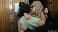 Karen pun membantah perbuatannya menyebabkan kerugian negara. Dia mengatakan pembelian LNG itu juga diketahui oleh pemerintah.
