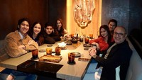 Pada Desember 2023 lalu, El pernah membagikan momennya makan bersama keluarganya. Mereka menghabiskan waktu bersama dengan makan malam di sebuah restoran. Foto: Instagram @elelrumi
