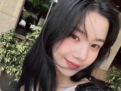 7 Gaya Kwon Eunbi eks IZ*ONE Liburan ke Hawaii Pakai Bikini