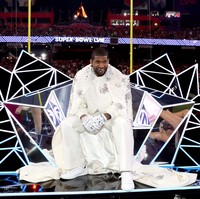 Setelah nama besar seperti Prince hingga Beyonce, giliran Usher yang menjadi pengisi acara utama di Halftime Super Bowl 2024. Pertunjukan akbar tersebut mengisi waktu rehat pertandingan final football tingkat nasional (NFL) yang digelar di Allegiant Stadium, Las Vegas, Nevada, AS, pada Minggu (11/2/2024). (Foto: Kevin Mazur/Getty Images for Roc Nation)