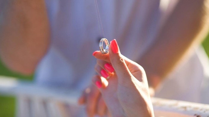Ilustrasi Cincin