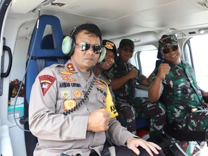 Kapolda Jateng Perintahkan Polisi Jaga Rumah Warga Demak yang Kebanjiran
