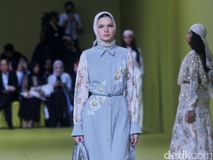 Foto: 10 Koleksi Baju Lebaran 2024 dari Mandjha Hijab Karya Ivan Gunawan