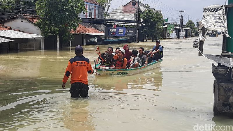 Kondisi banjir di Desa Karanganyar, Demak, Senin (12/2/2024).
