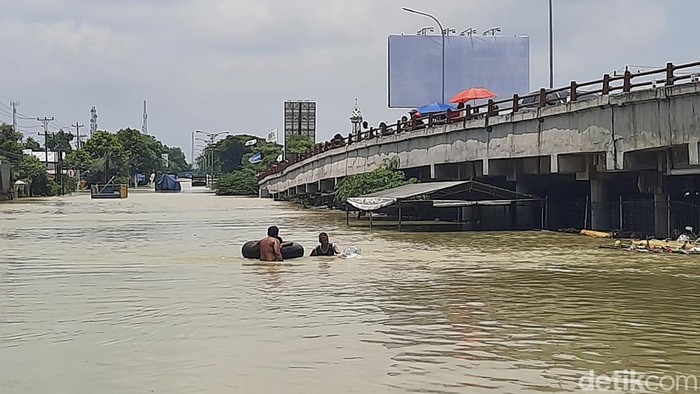 Kondisi banjir di Desa Karanganyar, Demak, Senin (12/2/2024).