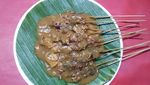 Lamak Bana! 20 Sate Padang Sedap Berempah Ada di Sini