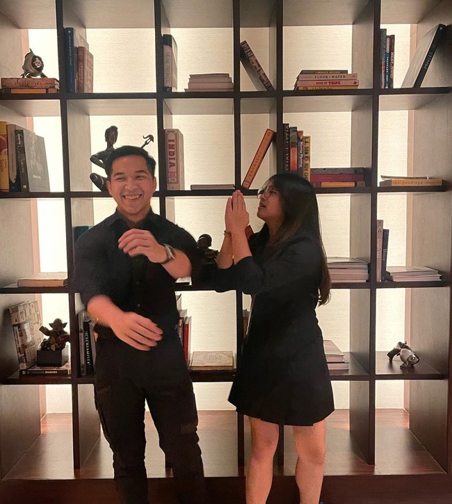 Kenzo Wibowo putra Ari Wibowo saat ini diketahui tengah berpacaran dengan putri Angel Karamoy, Lovely Rumangkang. Setelah go publik, keduanya terlihat semakin sering bersama. Foto: Instagram