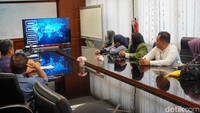 Dalam kunjungan tersebut, tidak hanya membahas soal kerja sama pendidikan. Mahasiswa Magister Ilkom UPNVJ yang turut hadir juga mendapat pembelajaran terkait metodologi penelitian dalam ilmu sosial yang disampaikan oleh pakar dari UKM. 