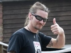 Kisah Wanita Pacaran dengan Aktivis Ternyata Agen Rahasia yang Mengintainya